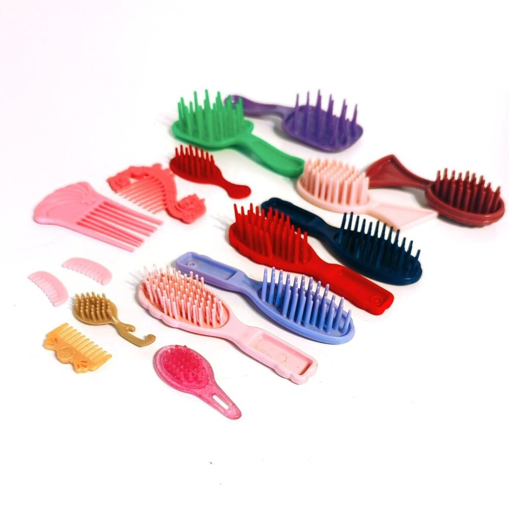 Barbie Brats Doll Colorful Accessory Brushes and Combs Lot of 16